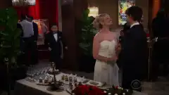 Две девицы на мели 6 сезон 22 серия